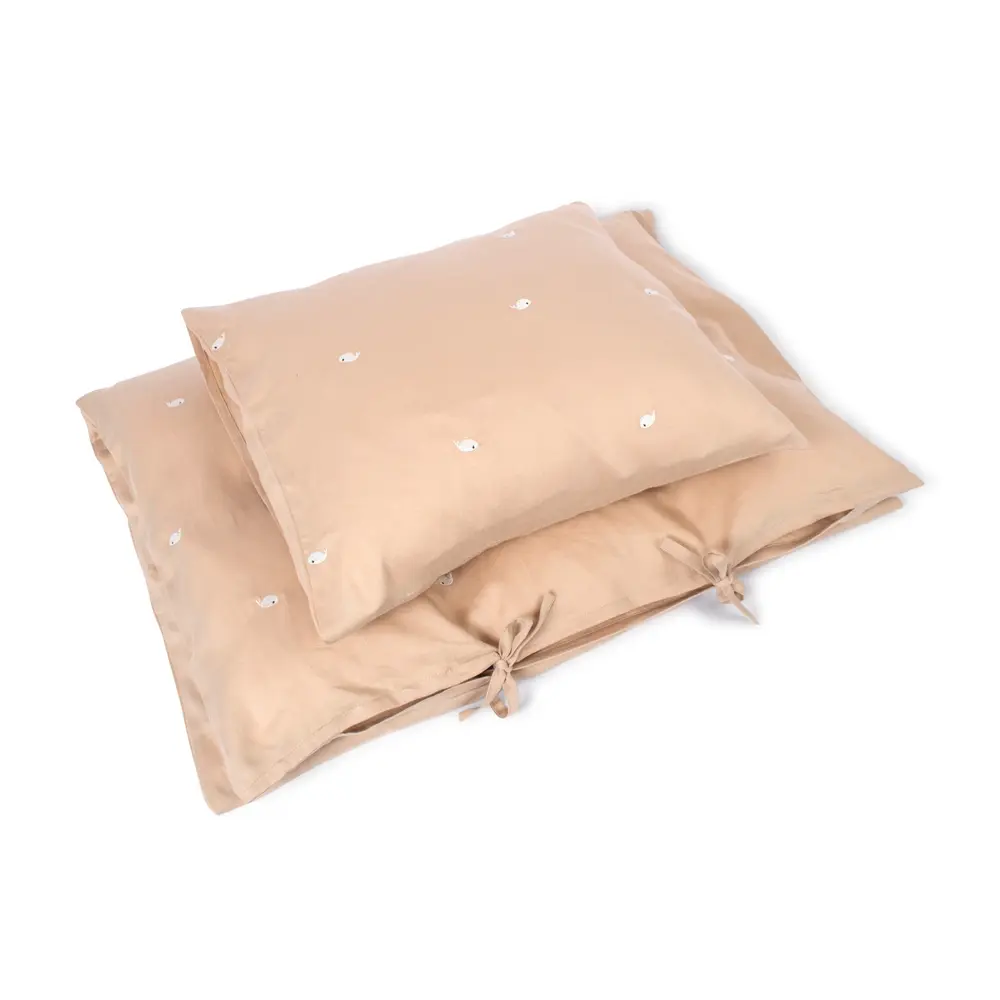 Baby Sengetøj Warm Grey Med Broderet Christian Hval