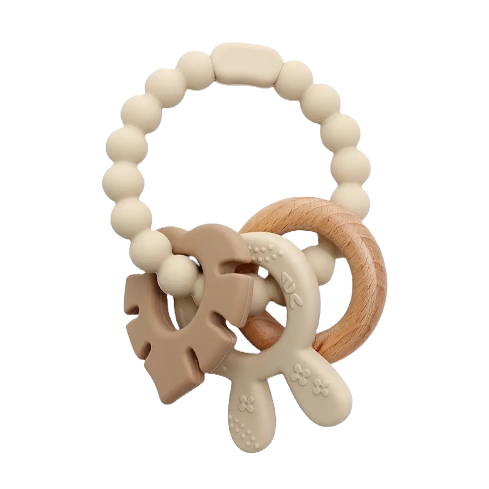 Biderangle Silikone Med Blad Kaninøre Og Træ Vedhæng Beige