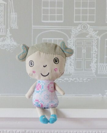 Lille Mae Rag Dukke Little Bird Told Me
