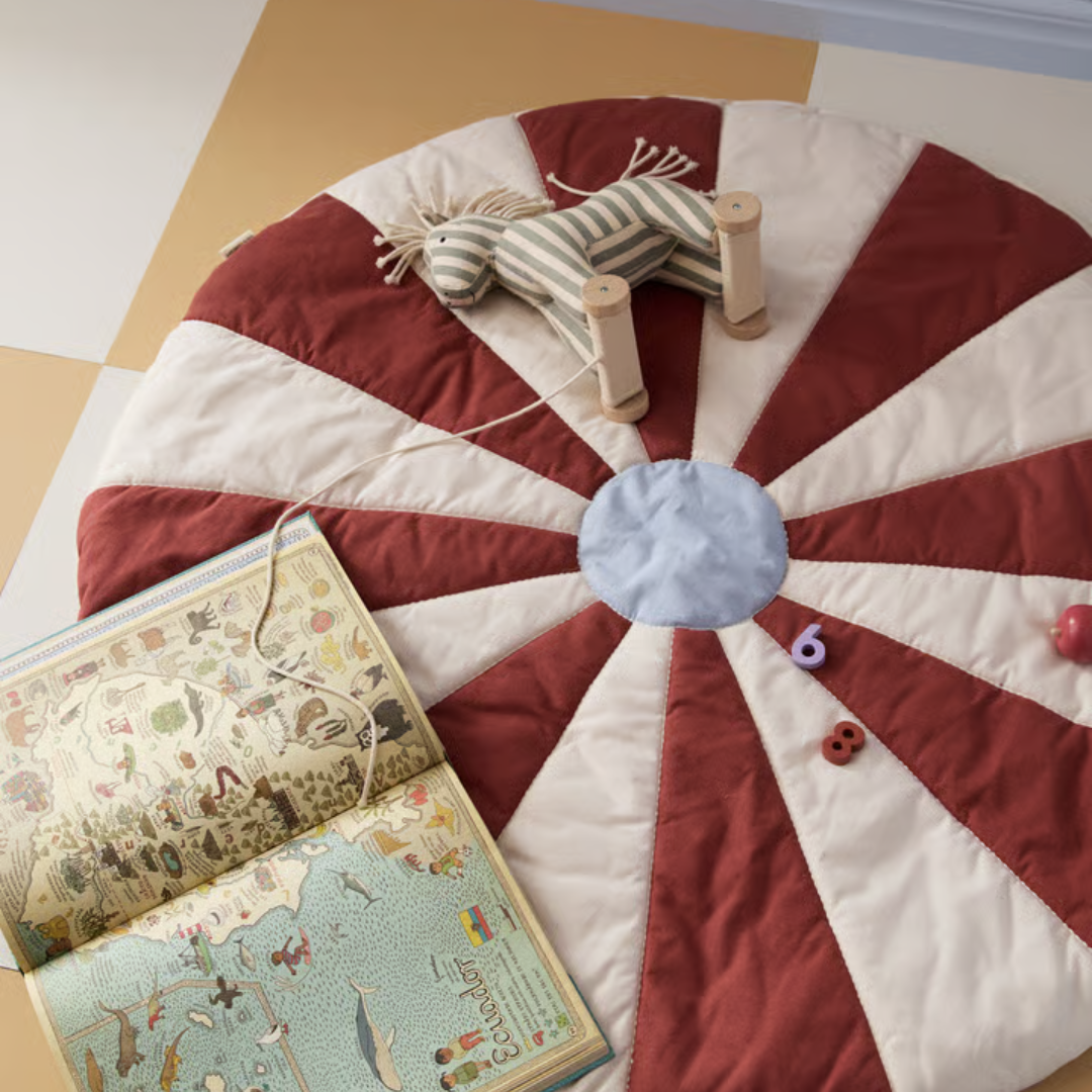 Cirkus Legetæppe   112 Cm Kid Apos   Concept Rød Levering   Oktober